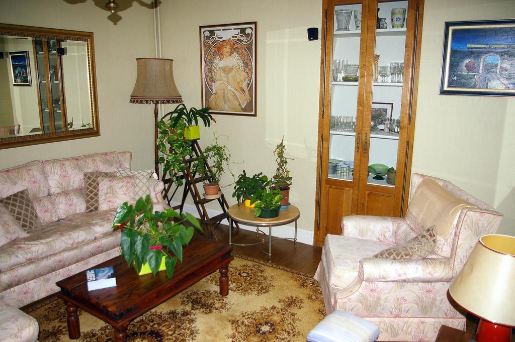 Le Puley Chambres Au Logis Des Acacias מראה חיצוני תמונה